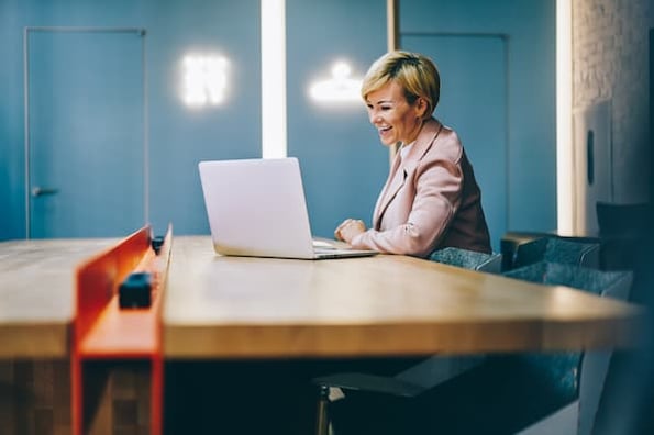 candidate interviews for a sales analyst position