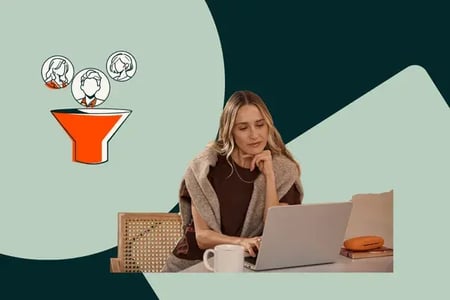 rep using sales enablement content to persuade buyers