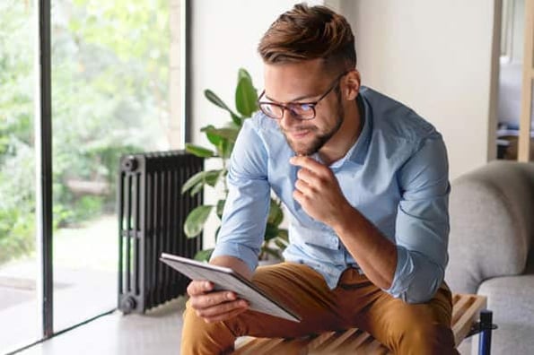 A consumer reads a blog post on a topic they're interested in.