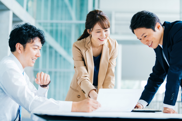 広告費を最適化するROASとは？CPAやROIとの使い分けを解説