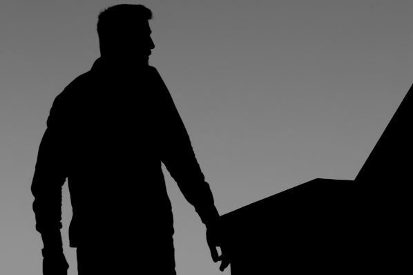 ombre d'un homme