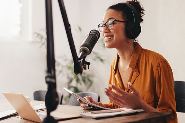 Podcast Hosting: 16 Anbieter und Plattformen im Überblick