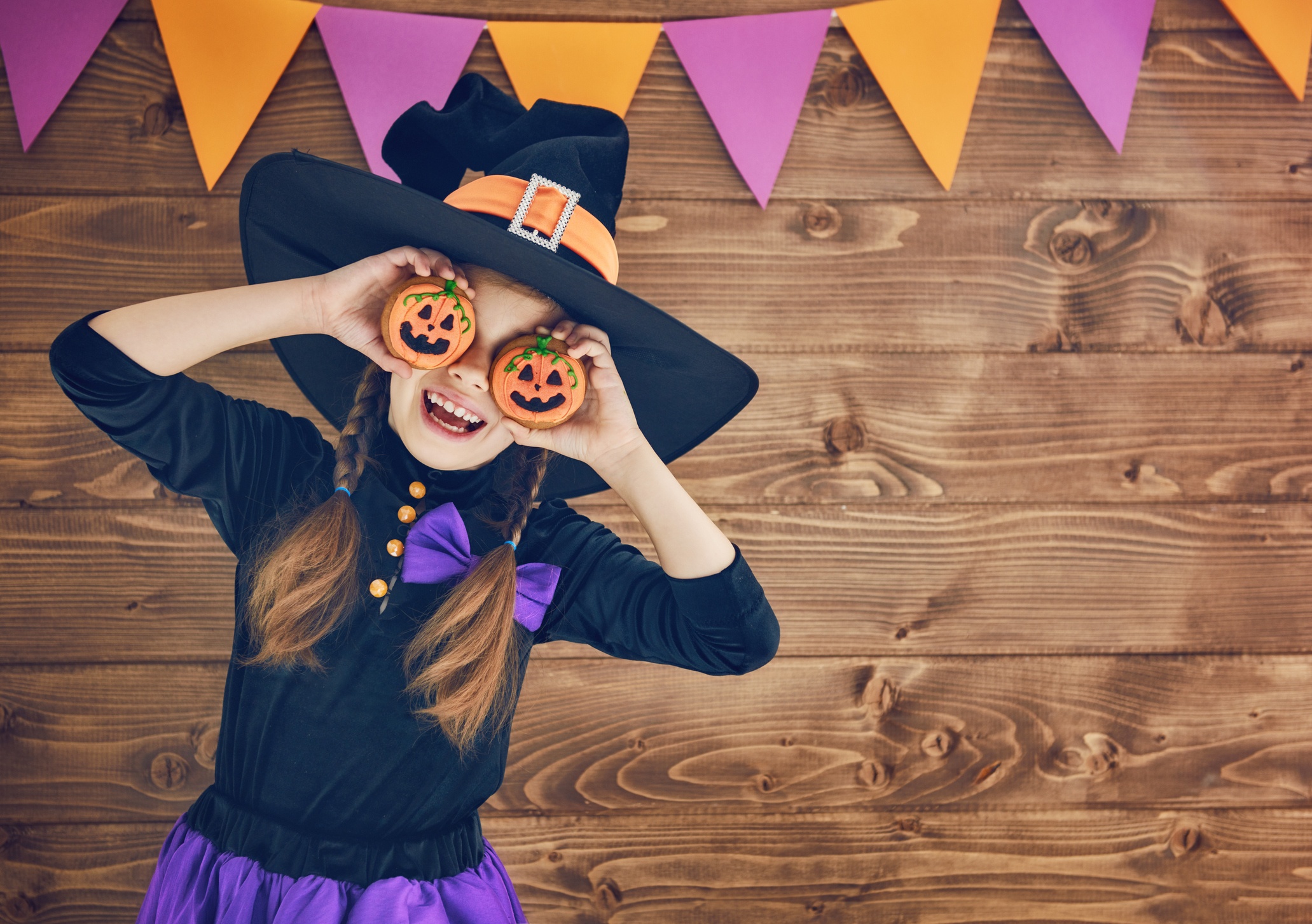 [Gratis] Imágenes de halloween, día de muertos y de otras fiestas para tus campañas