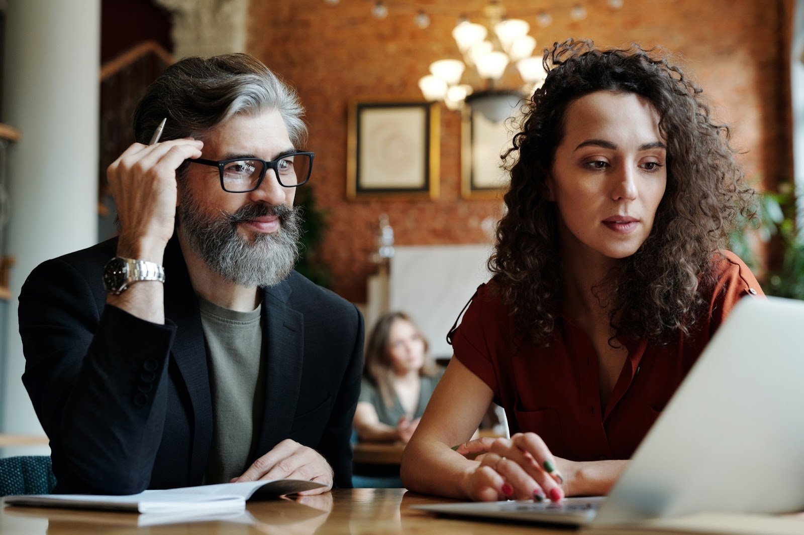 Collaboration intergénérationnelle en entreprise