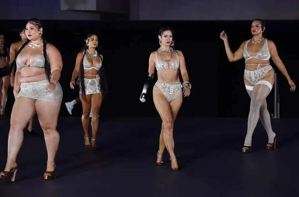 branding differentiation, fenty lingiere