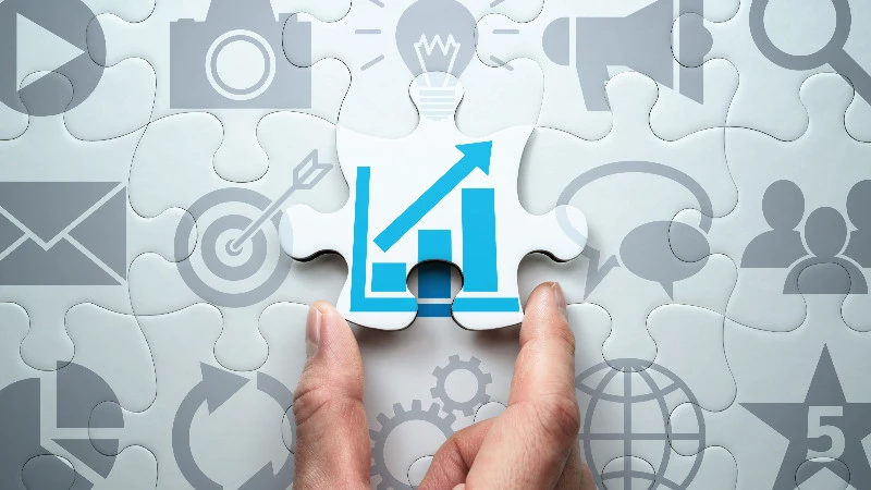 CRM戦略とは？必要性や取り組みのステップを詳しく解説