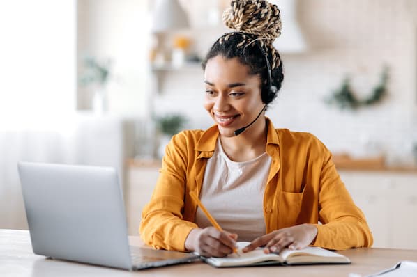 escalation management expert on a customer call