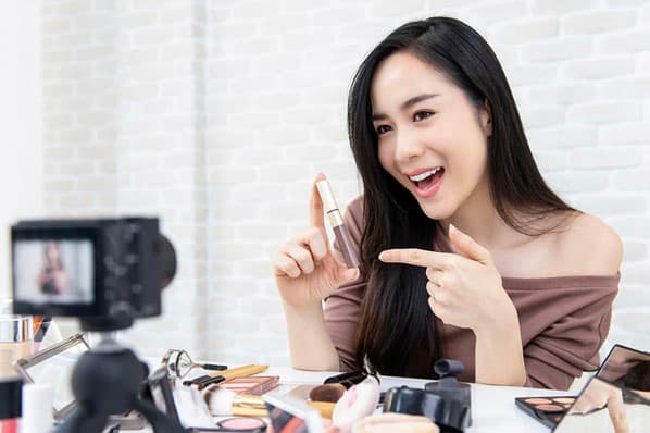 How Glow Recipe Pivoted From a Curation Site to a Beauty Product Brand