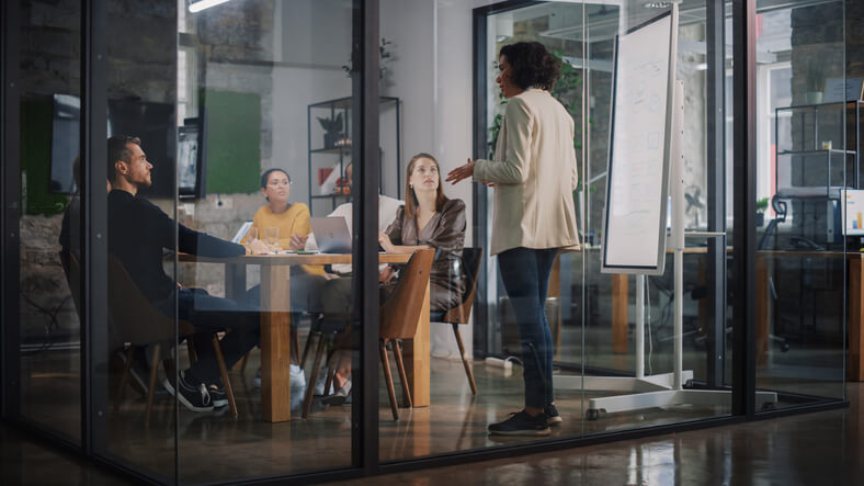 Cuáles son las 7 P del marketing, cómo aplicarlas y ejemplo