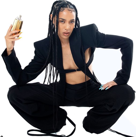Marketing de luxe de Thierry Mugler avec Aleali May