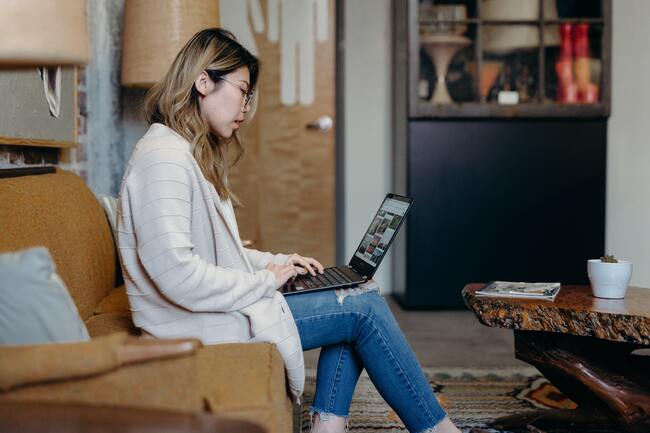 Personne utilisant le plugin WooCommerce
