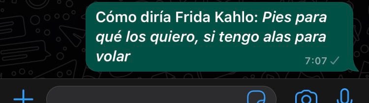 Cómo poner letra cursiva en WhatsApp