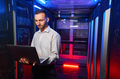 Comprar dominio y hosting: lo que debes saber antes de decidir