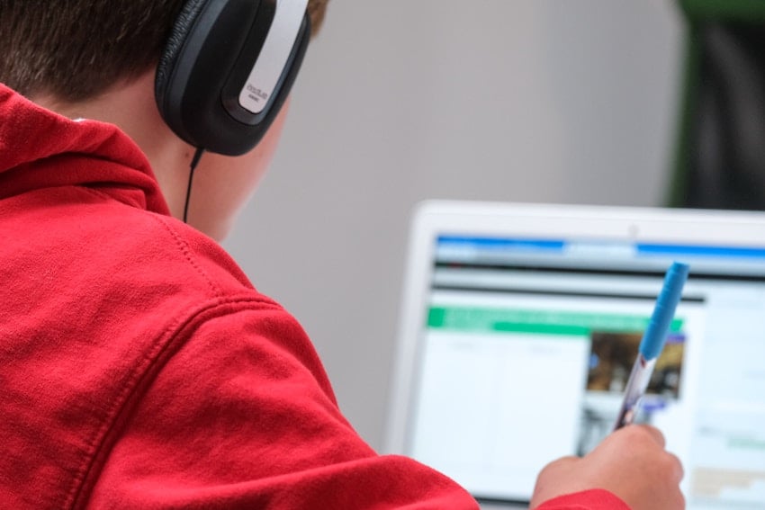 Comment vendre des formations en ligne en 5 étapes ? + 5 plateformes à connaître