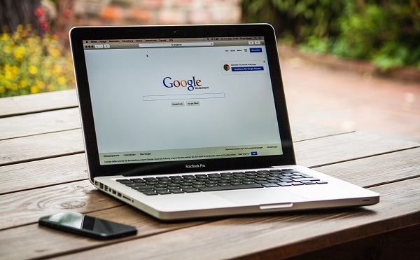 Easter Eggs Google : 12 outils cachés à connaître (ou découvrir)