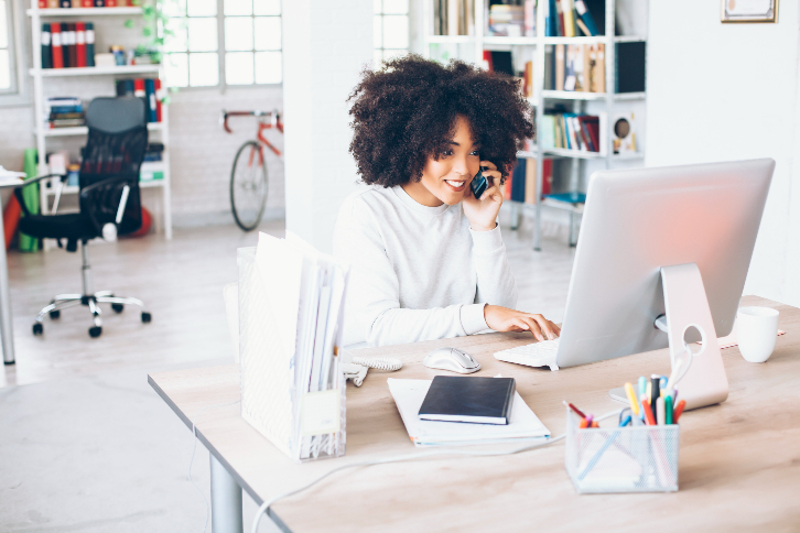 business development representative trabalhando de maneira remota (home office) 