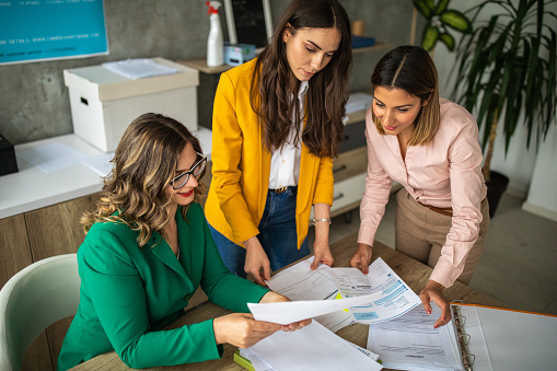 Cómo hacer una propuesta comercial efectiva (con ejemplos y plantilla)