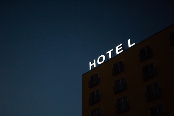 Service client hôtel : comment offrir une expérience client positive