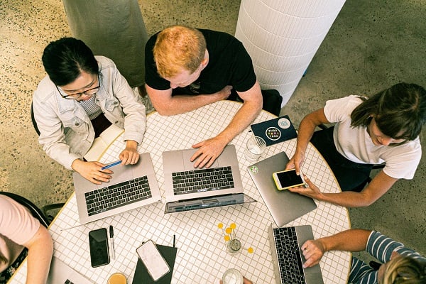 Digitalisation de la relation client : enjeux, impact et conseils