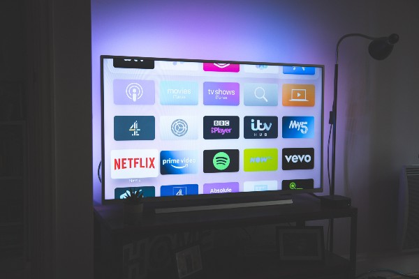 écran de télévision en tant que support publicité