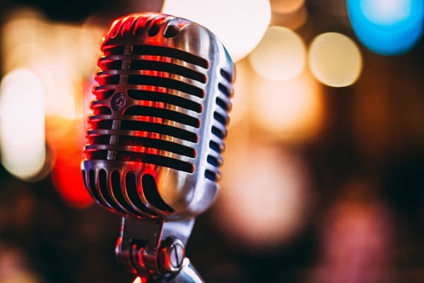 Top 8 des meilleurs podcasts vente de 2025