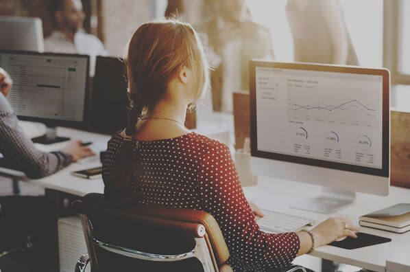 Cómo hacer un programa de educación para clientes