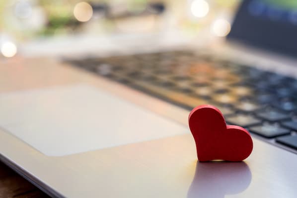 8 Valentine's Day Email Templates Prospects Love